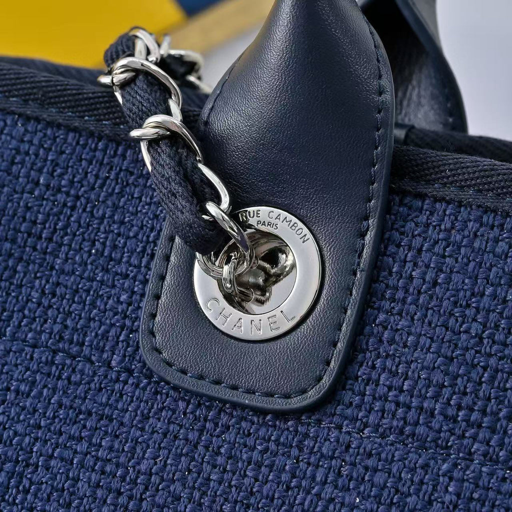 Luxury Canvas Tote (AS3257) – Limited Edition