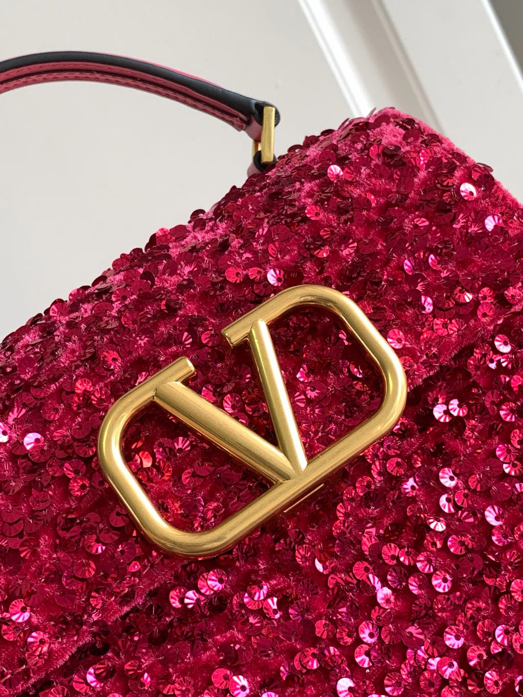 V-SLING 3D Embroidered Sequin Bag | 9866 MTX