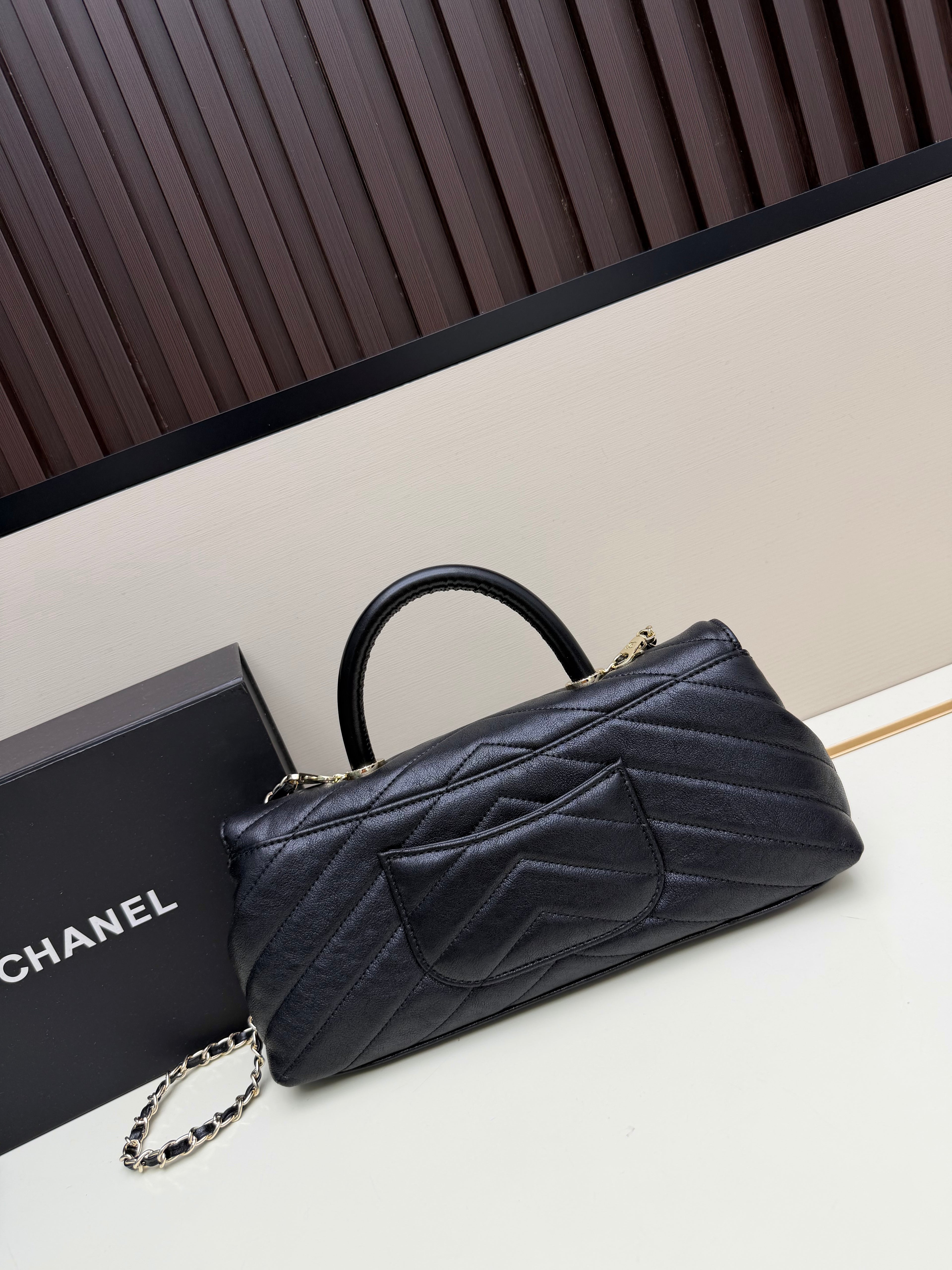 26P Coco Handle Horizontal Bag
