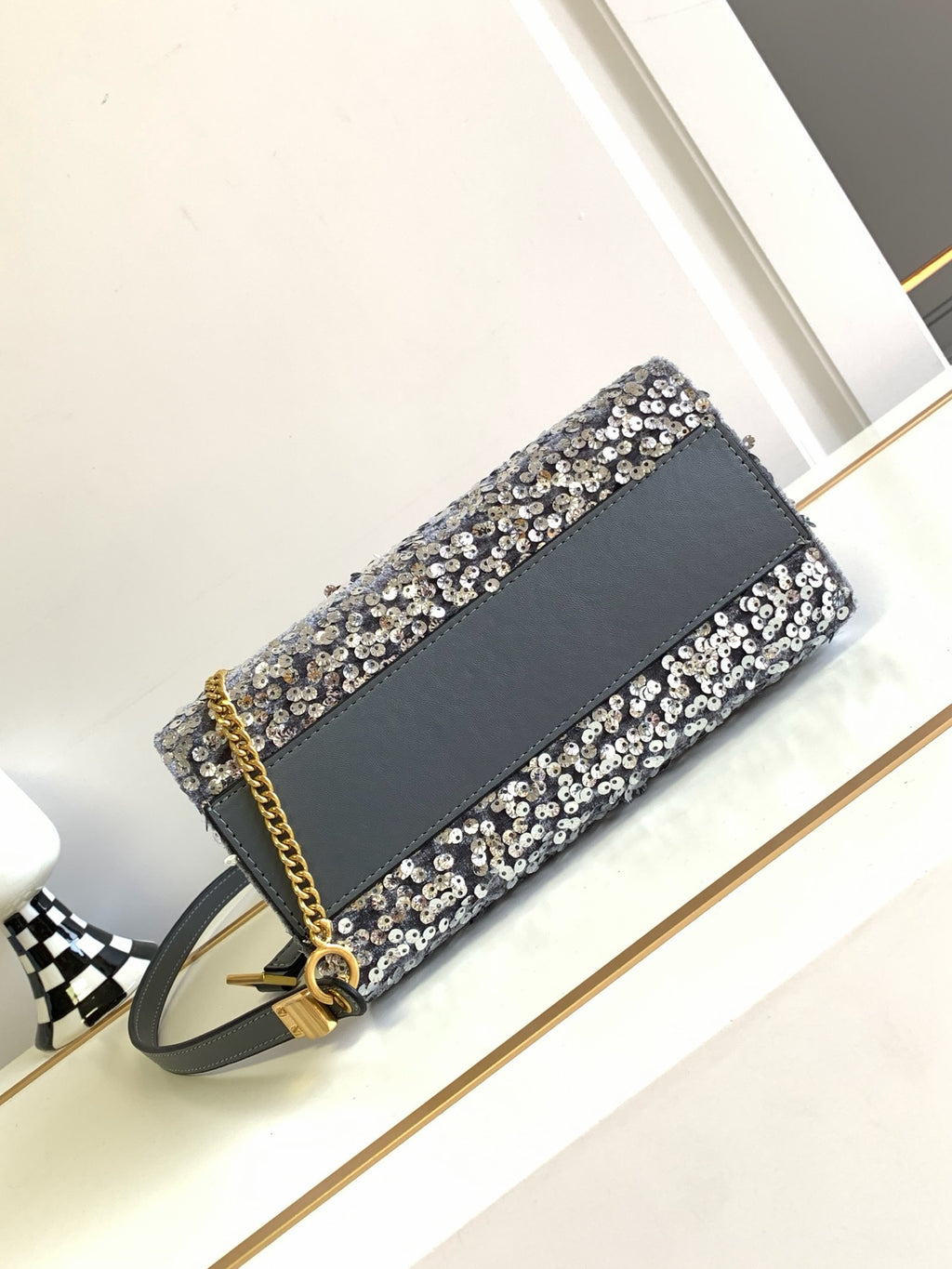 V-SLING 3D Embroidered Sequin Bag | 9866 MTX