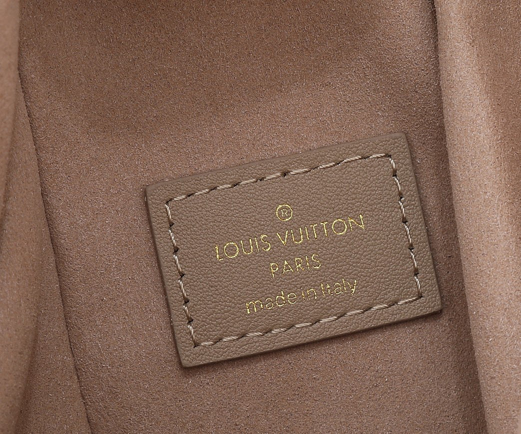 Side Trunk Medium Handbag (Premium Quality)