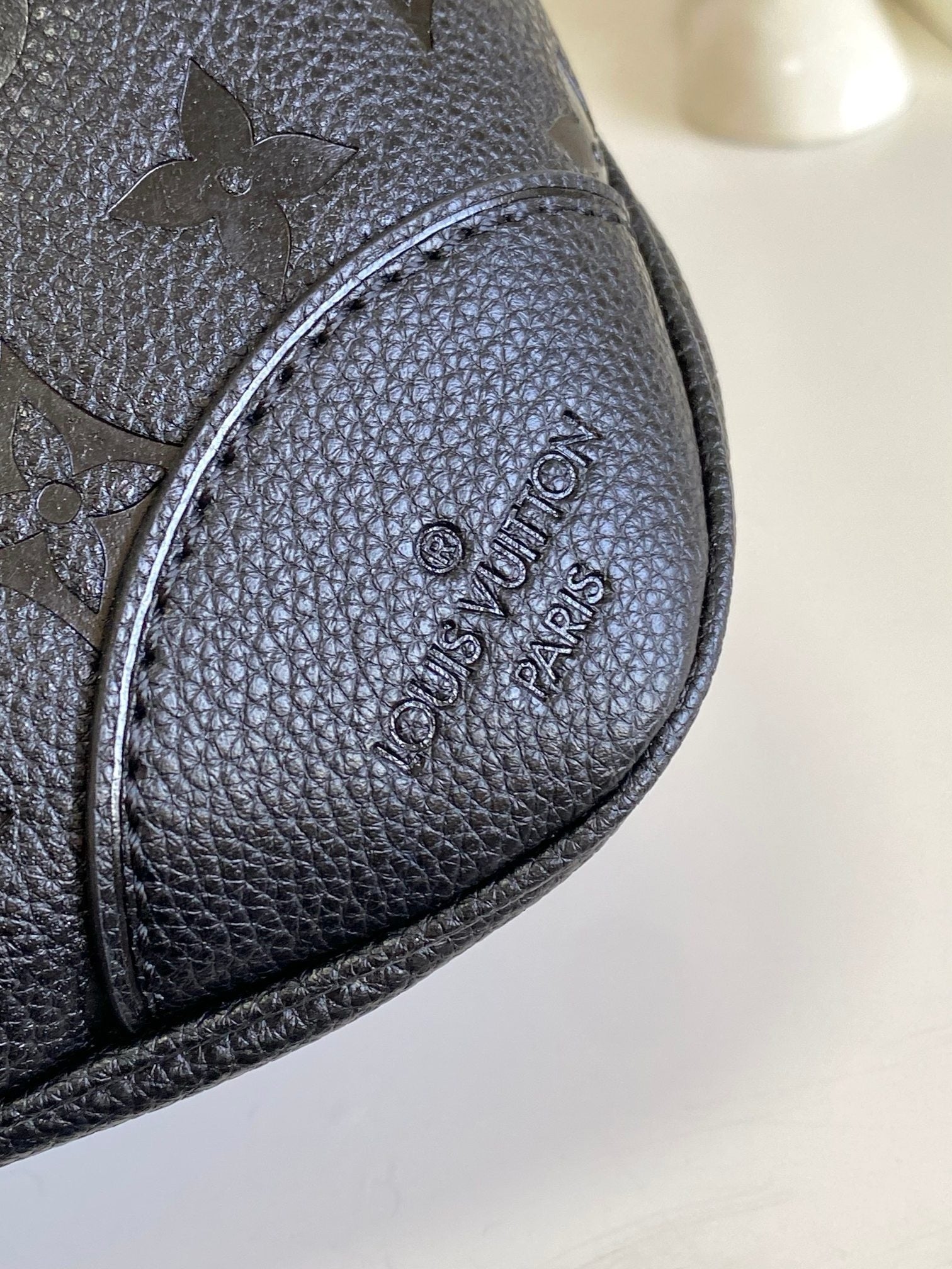 Embossed Leather Shoulder Bag (Premium Quality)