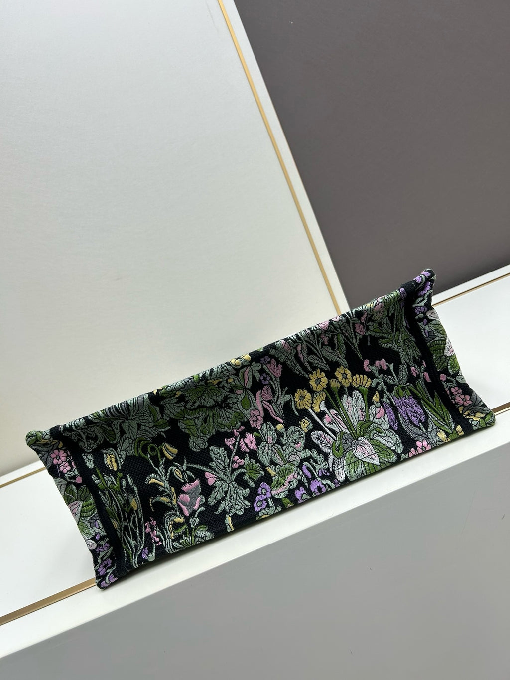 Art-Inspired Embroidered Tote Book