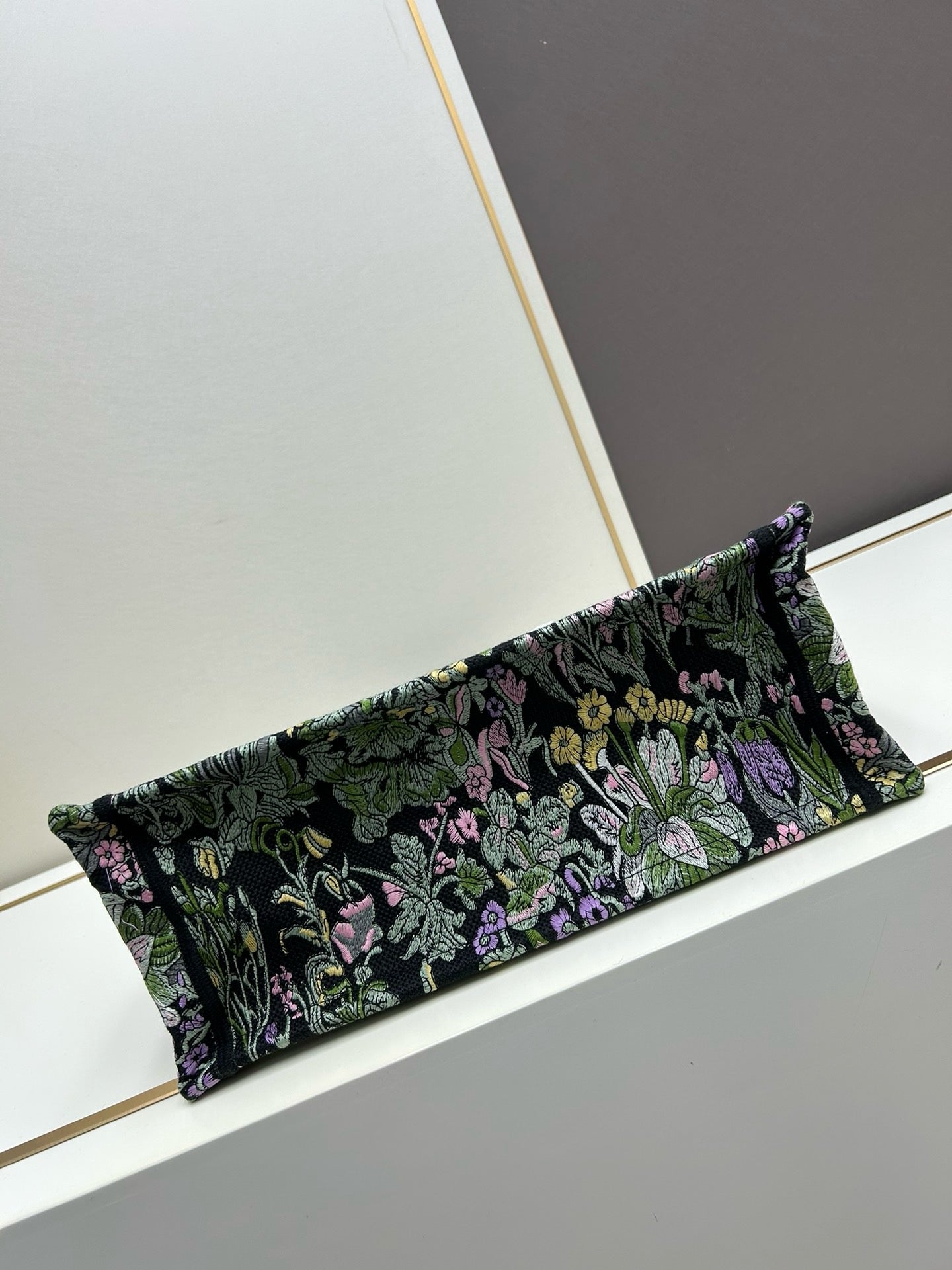 Art-Inspired Embroidered Tote Book