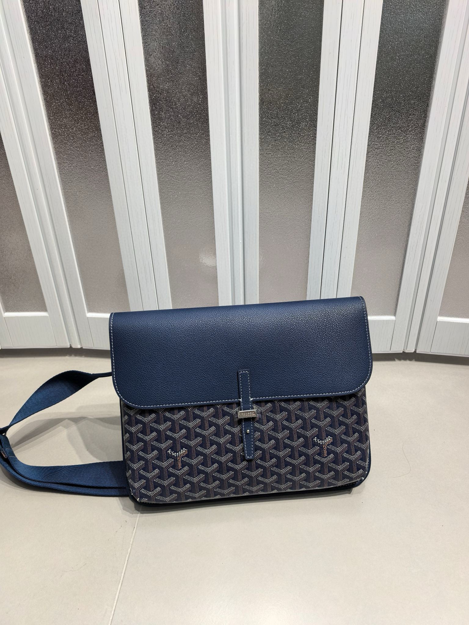 GOY Coursier Crossbody Messenger Bag