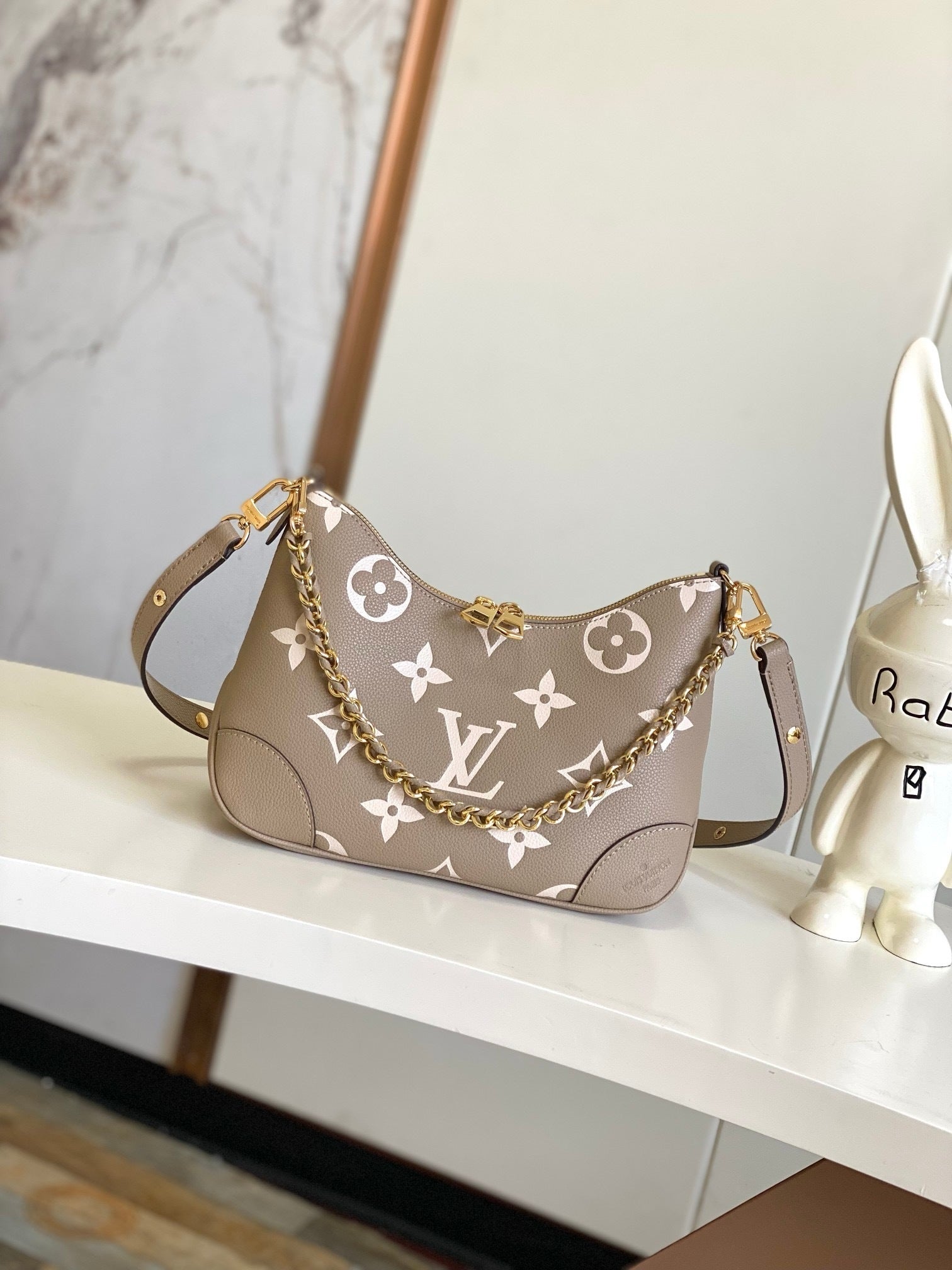 Embossed Leather Shoulder Bag (Premium Quality)