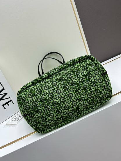 Oversized Embroidered Jacquard Tote – Everyday Carryall Bag (Premium Quality )