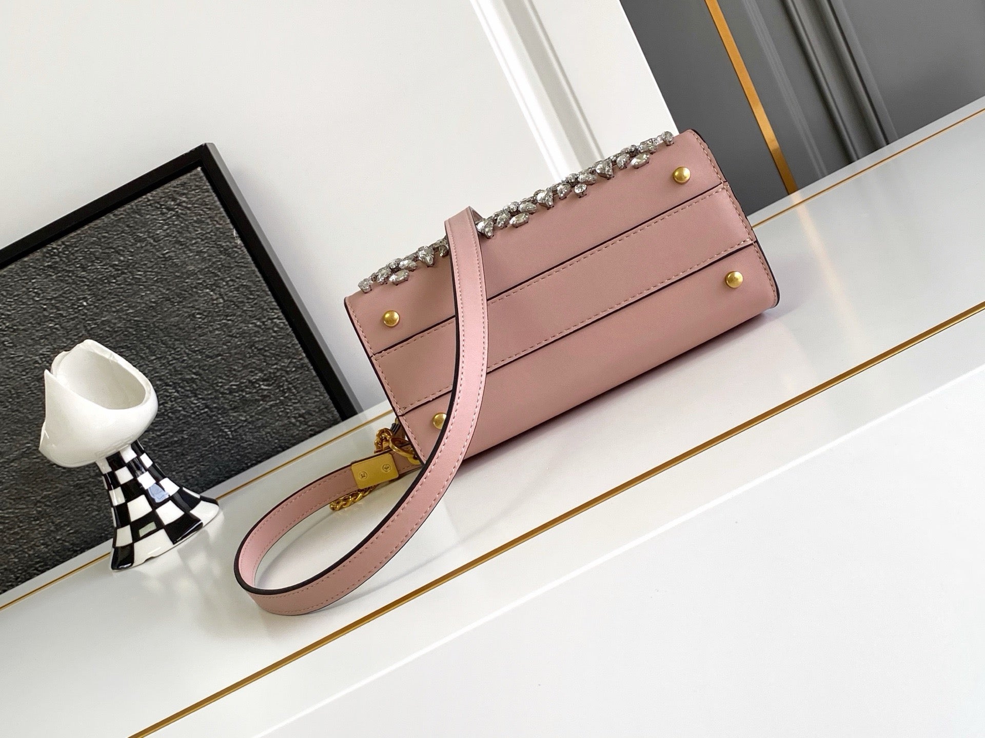 V-SLING Handcrafted Pompom Bag | 9911 MTX
