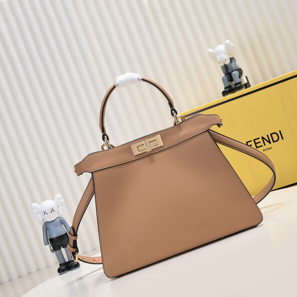 Peekaboo-Inspired Leather Handbag