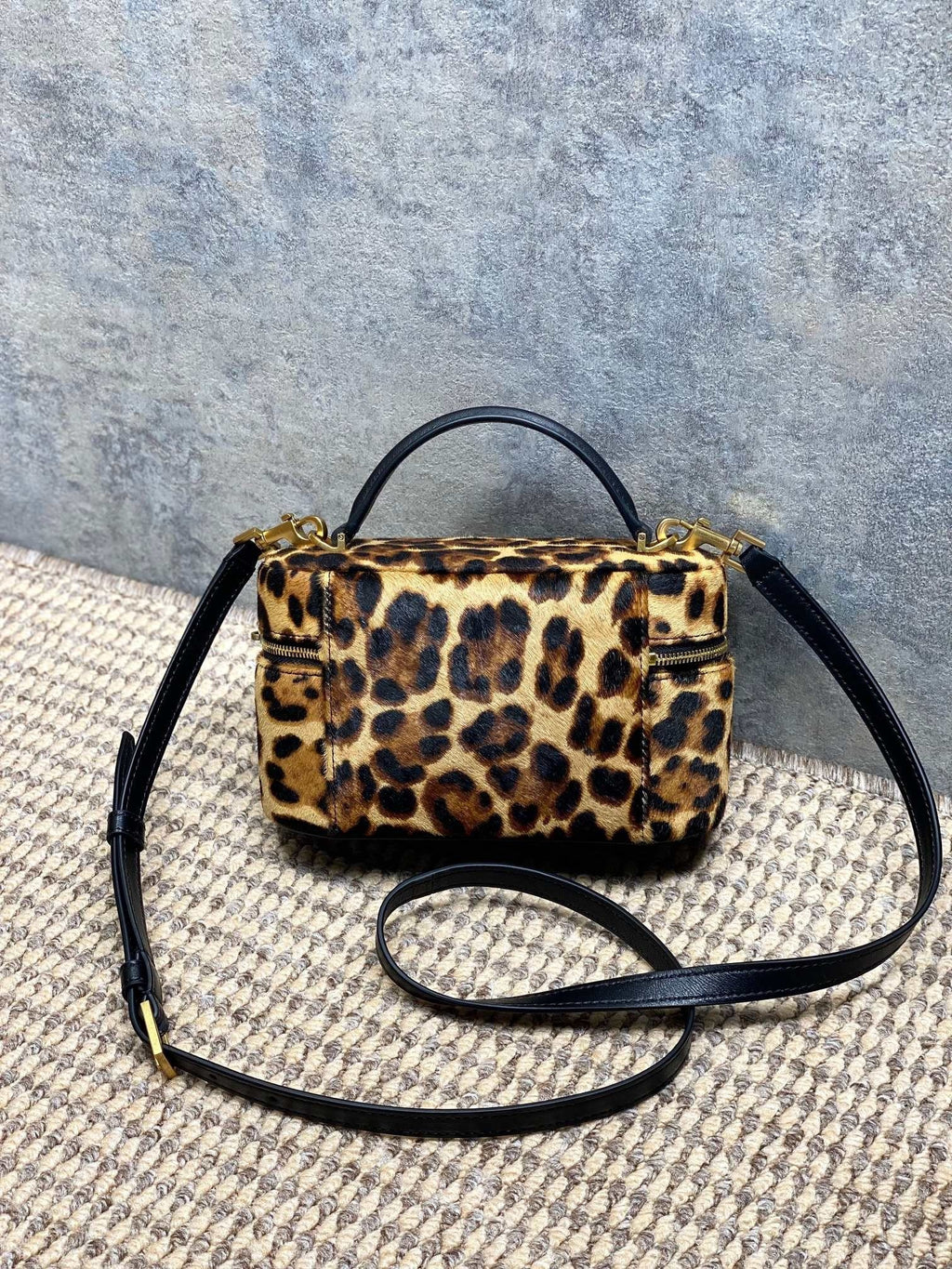 Leopard-Effect Leather Vanity Bag (Premium Quality)