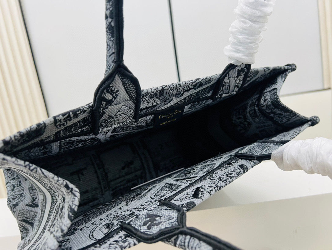 D Book Tote (MAP TOTE )