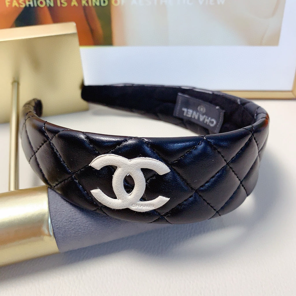 Quilted Luxe Headband – Elegant & Chic