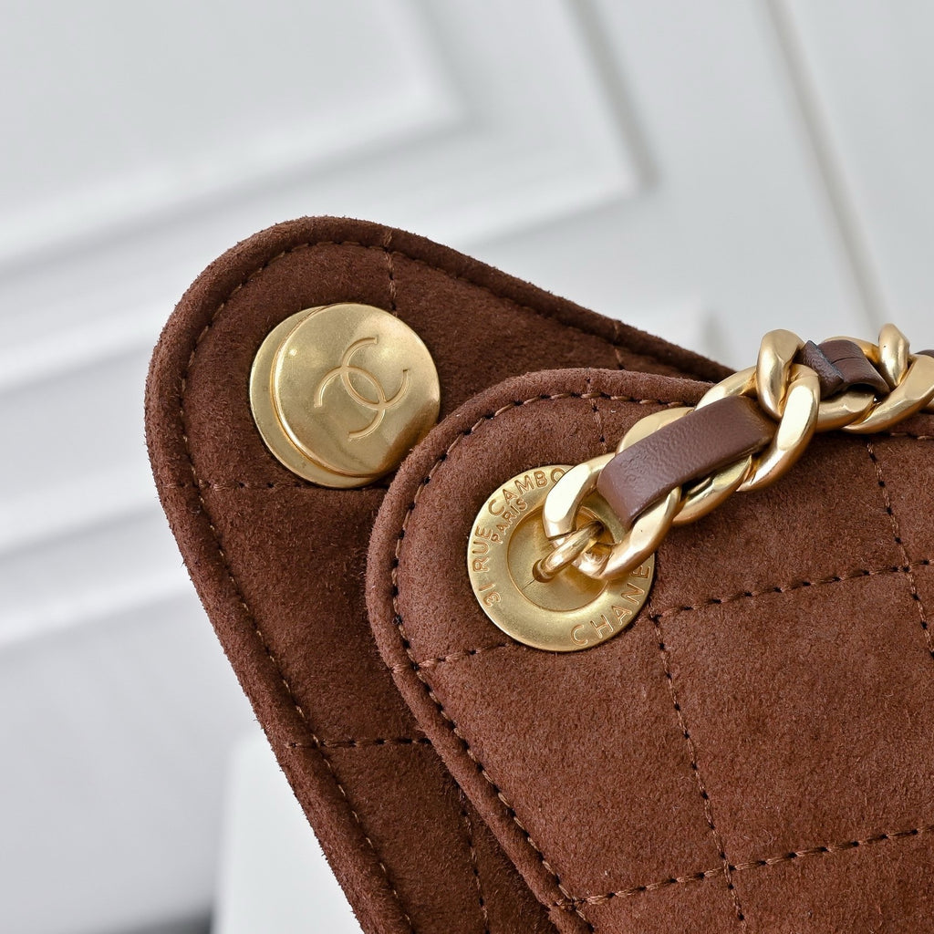 Quilted Hobo Bucket Bag — Vintage Black &amp; Gold