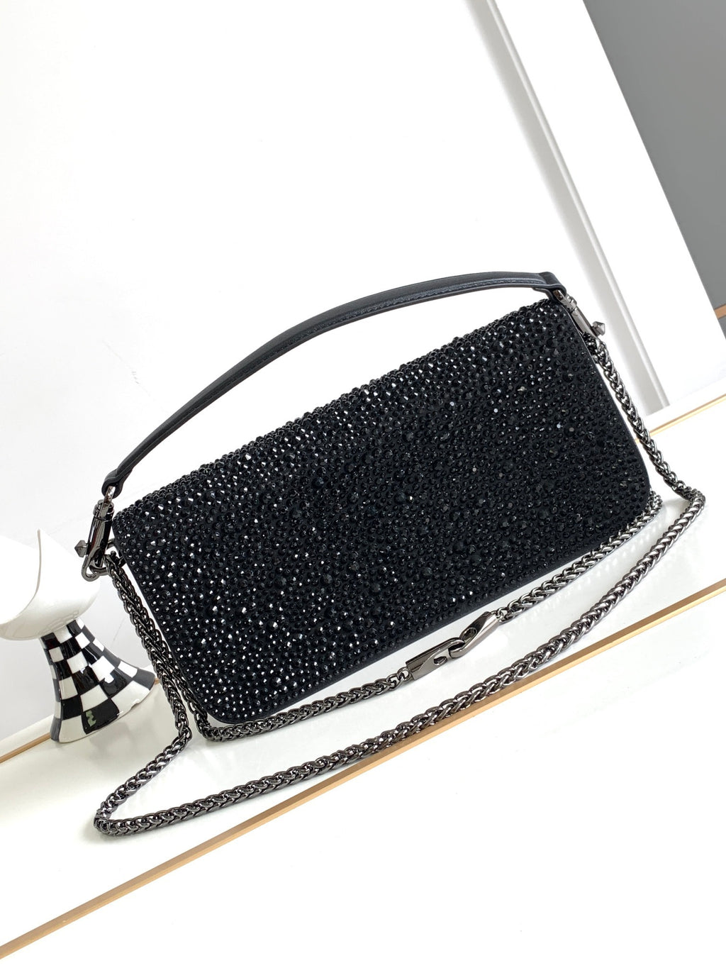💎 V Signature Locò Crystal Mini Bag