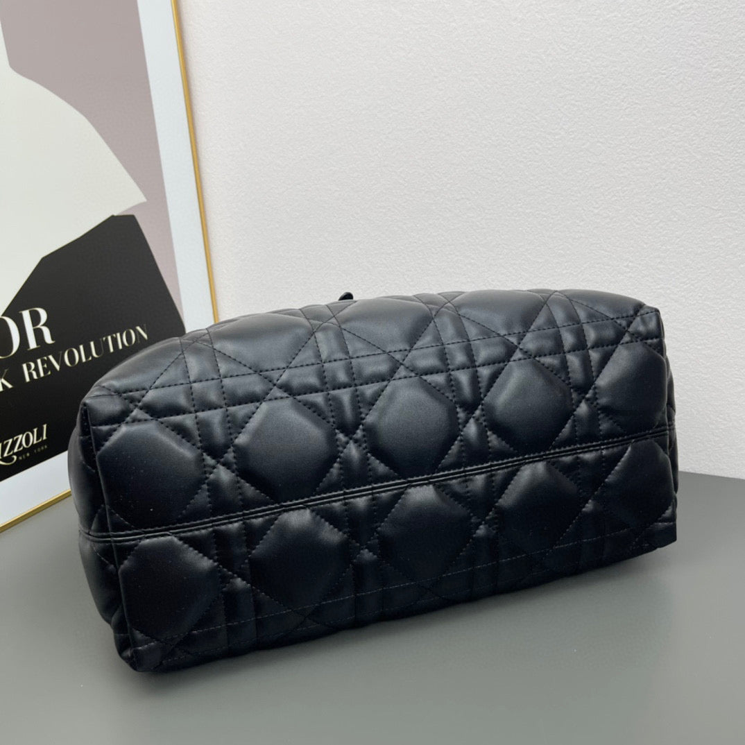 D Travel in Style with the Toujours Bag