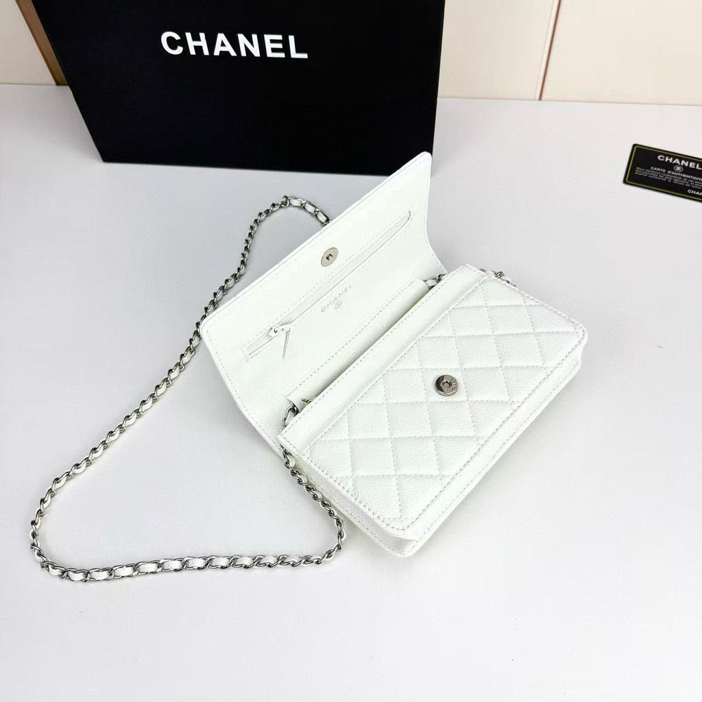 C woc Chain Wallet Bag