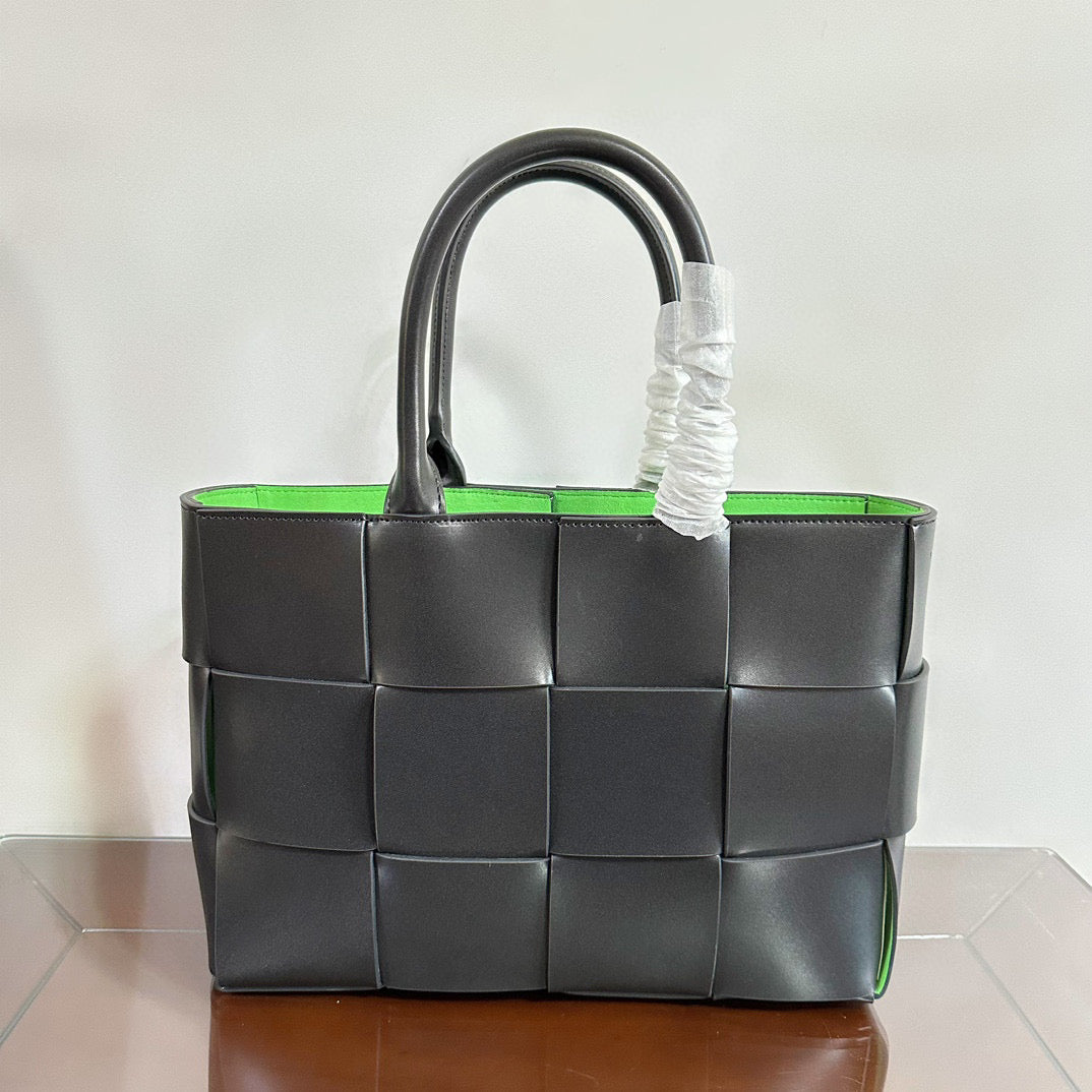 B**V｜ar**co tote: Elevate Your Style with Luxury and Durability