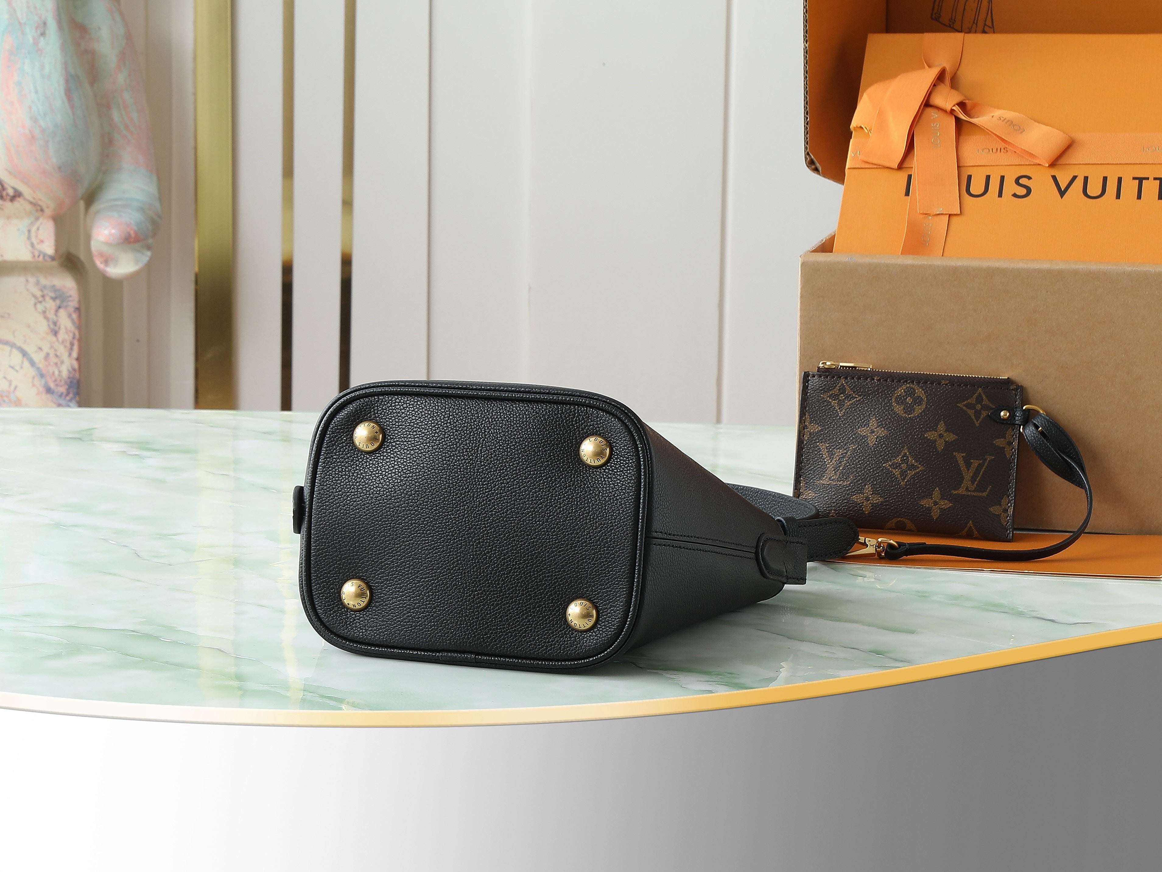 Low Key All In BB Bucket Bag | Full Leather |Premium Quality|