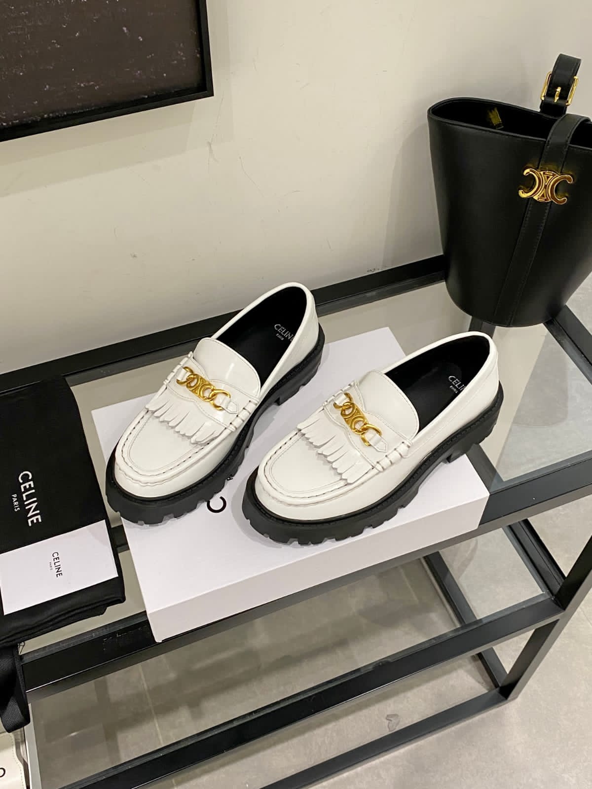 Elegant Thick-Soled Tassel Loafers