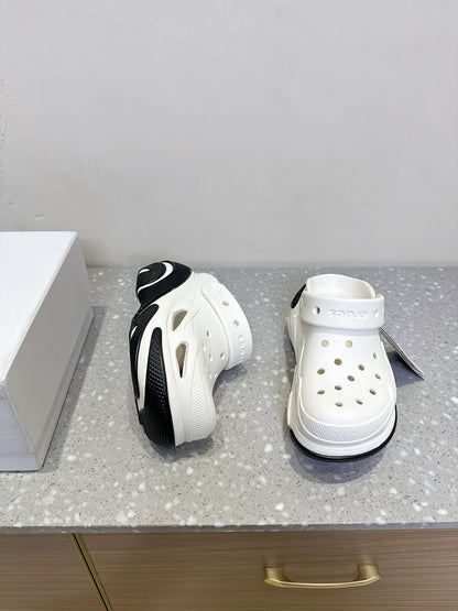 Classic Puff Shell Clog Sandals