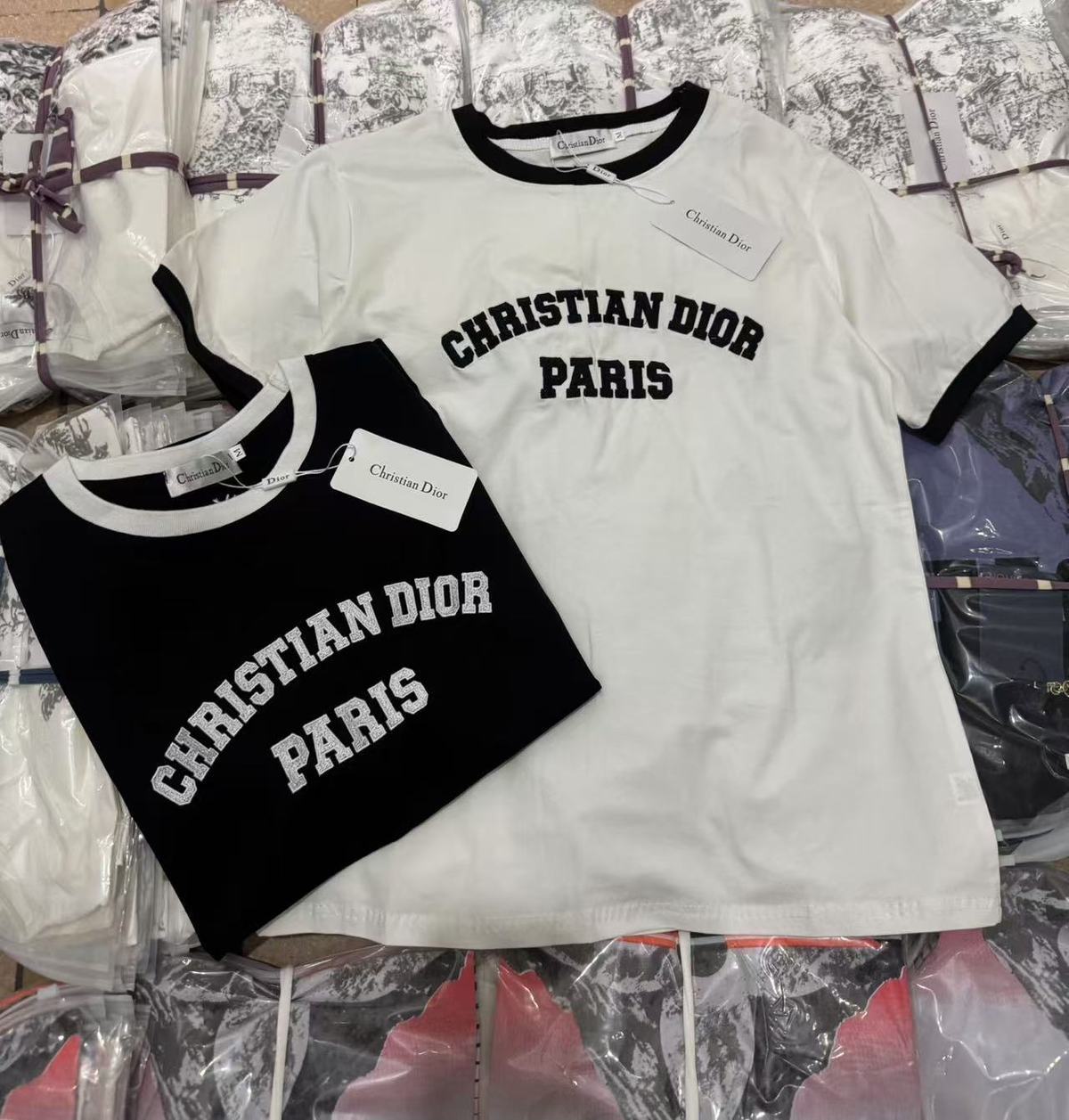 New Contrast-Trim Letter Patch T-Shirt