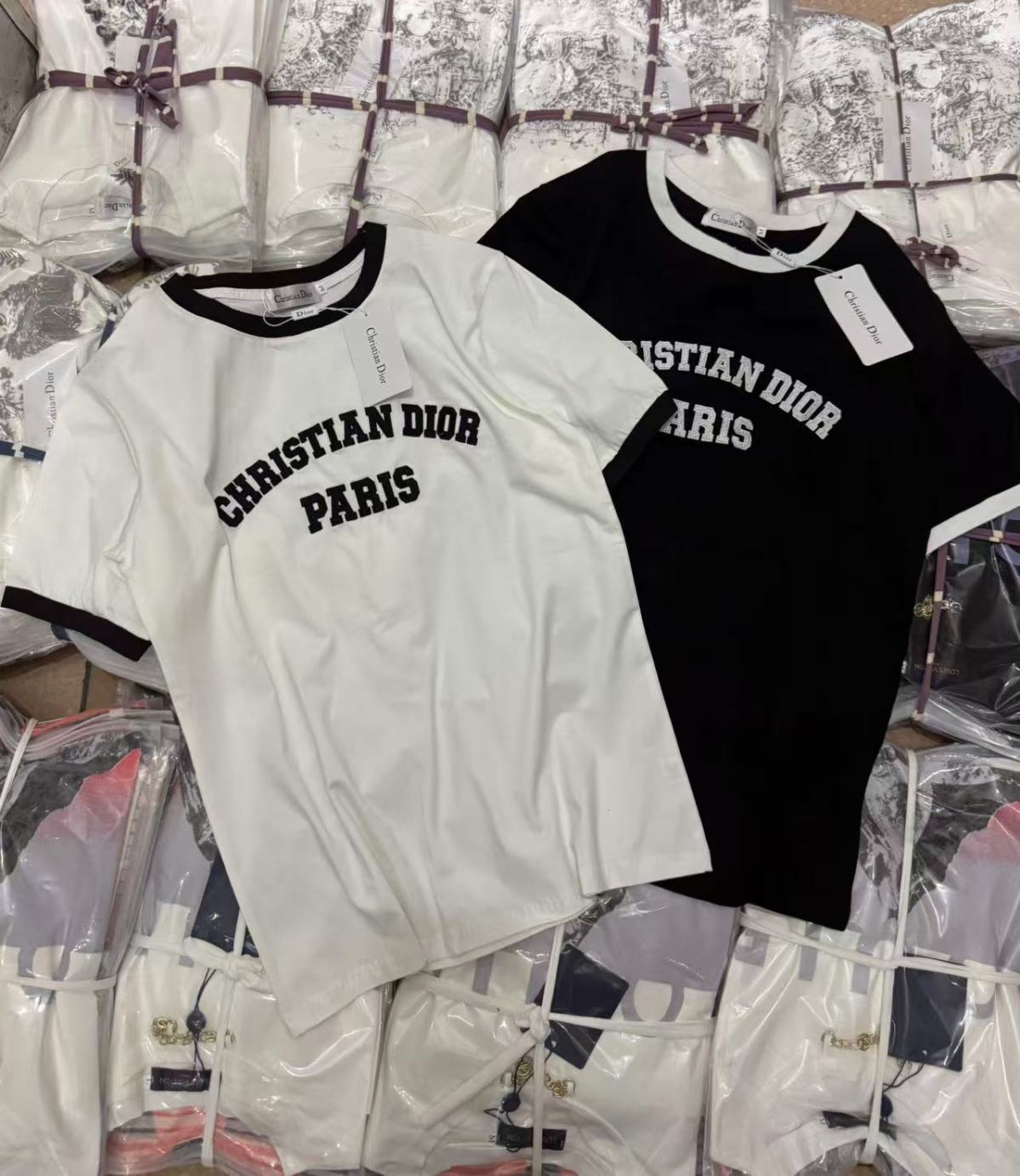 New Contrast-Trim Letter Patch T-Shirt