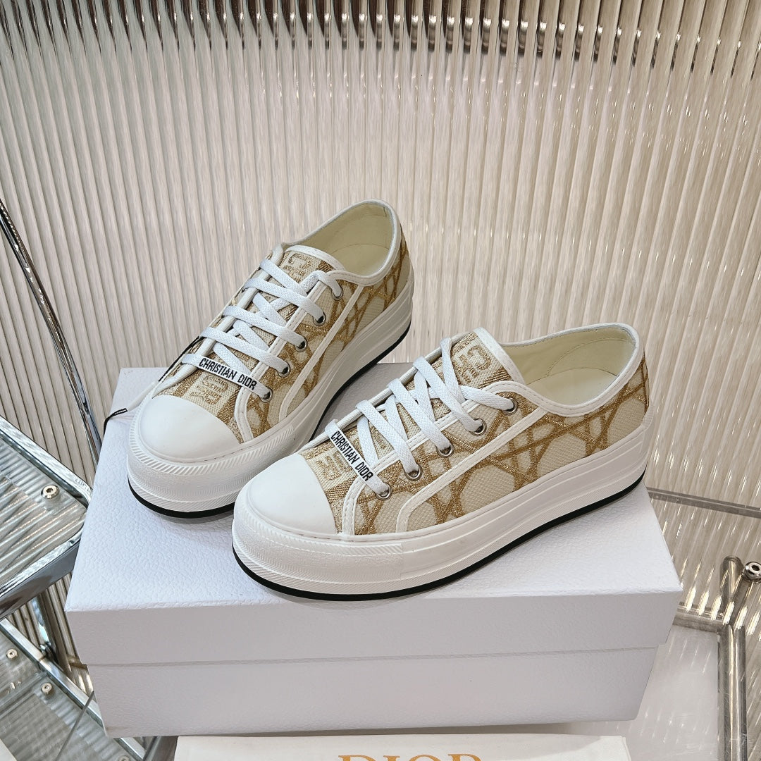 2025 Embroidered Platform Canvas Sneakers
