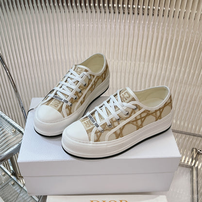 2025 Embroidered Platform Canvas Sneakers