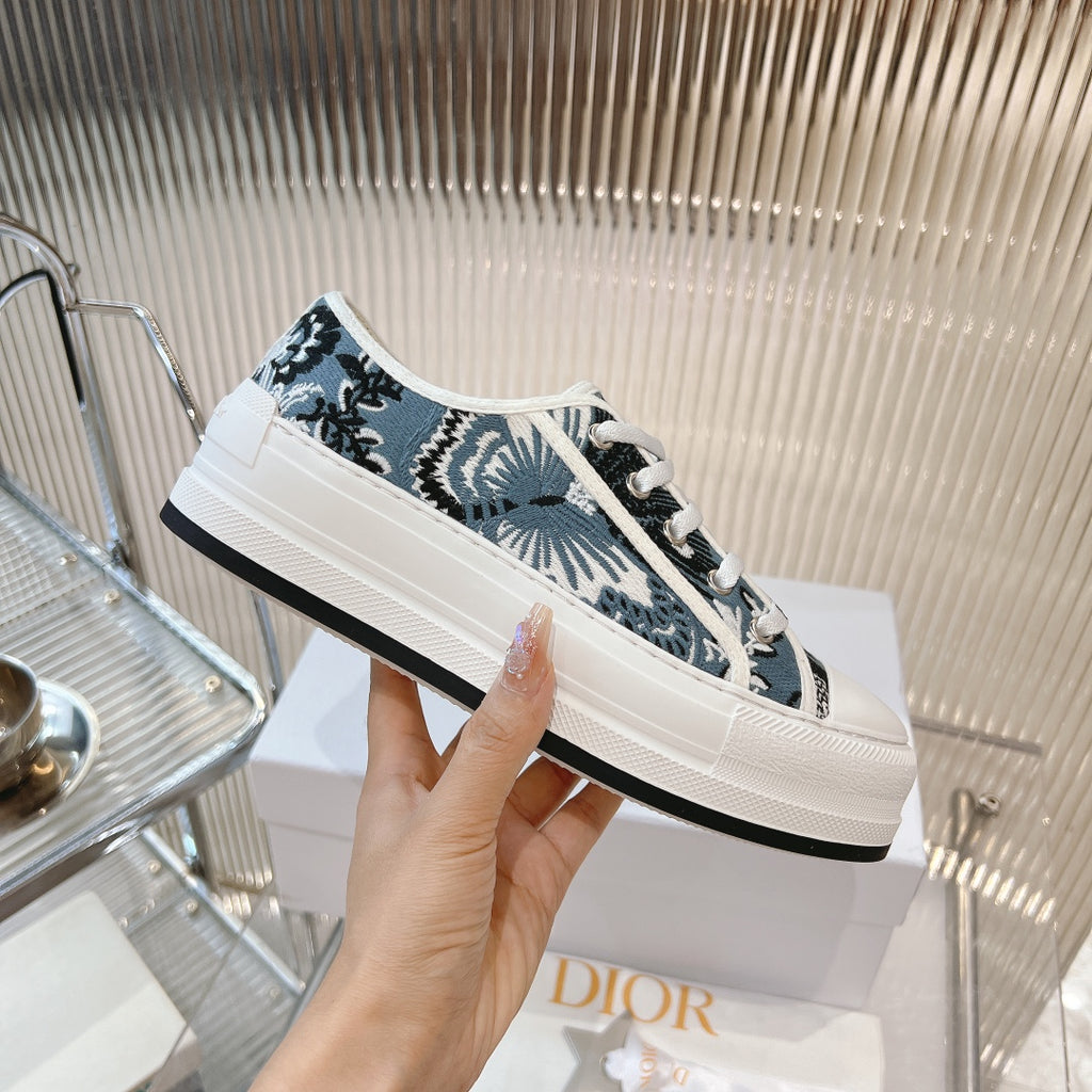 2025 Embroidered Platform Canvas Sneakers