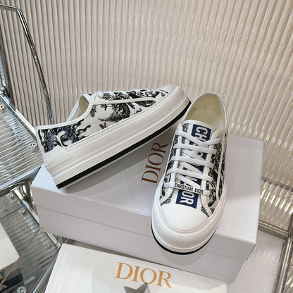 2025 Embroidered Platform Canvas Sneakers