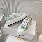 2025 Embroidered Platform Canvas Sneakers