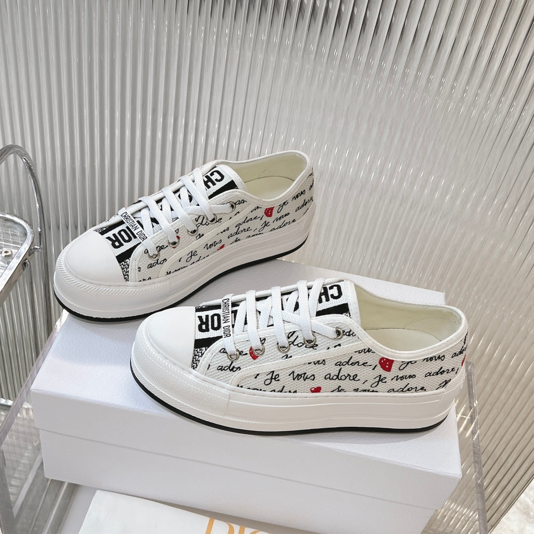 2025 Embroidered Platform Canvas Sneakers