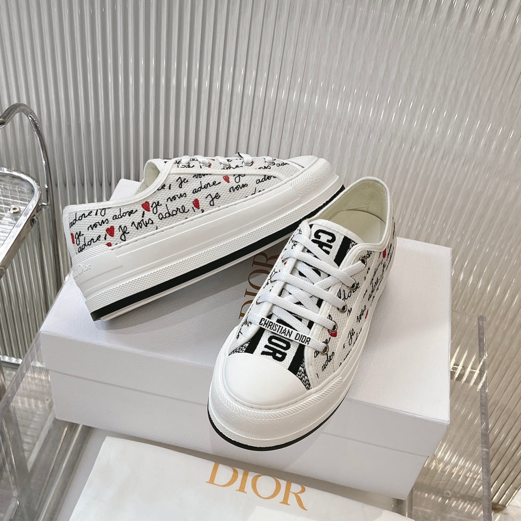 2025 Embroidered Platform Canvas Sneakers