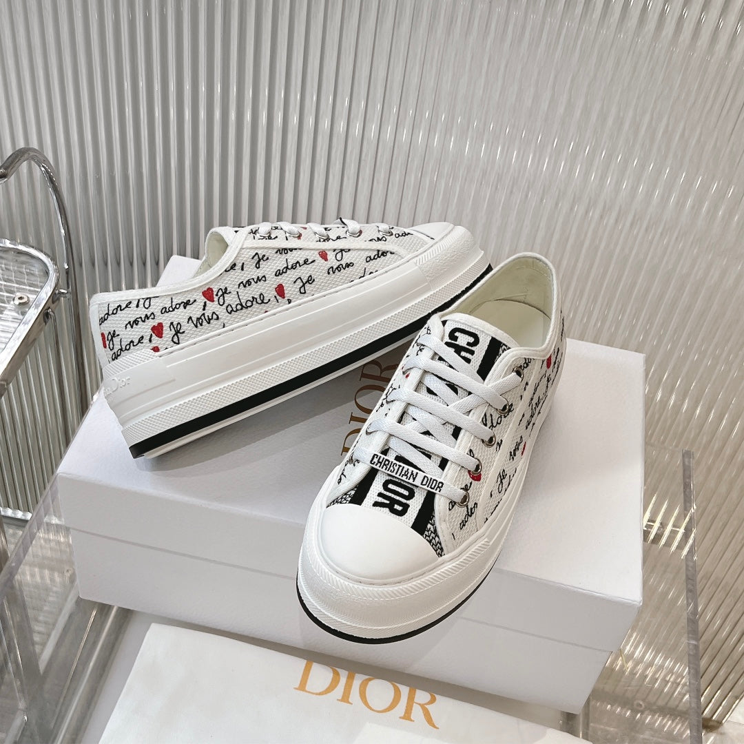 2025 Embroidered Platform Canvas Sneakers