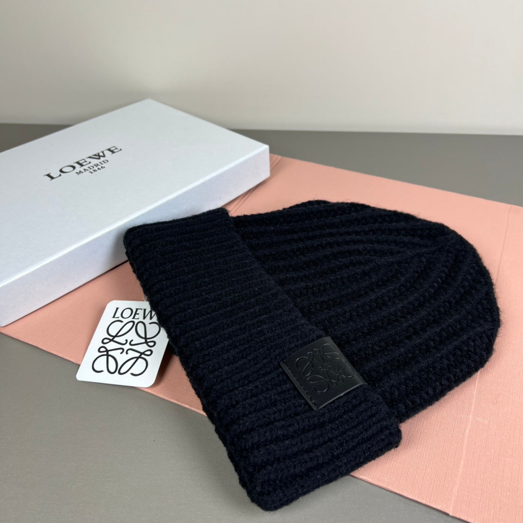 LW Classic Knit Beanie – Unisex (Top quality )