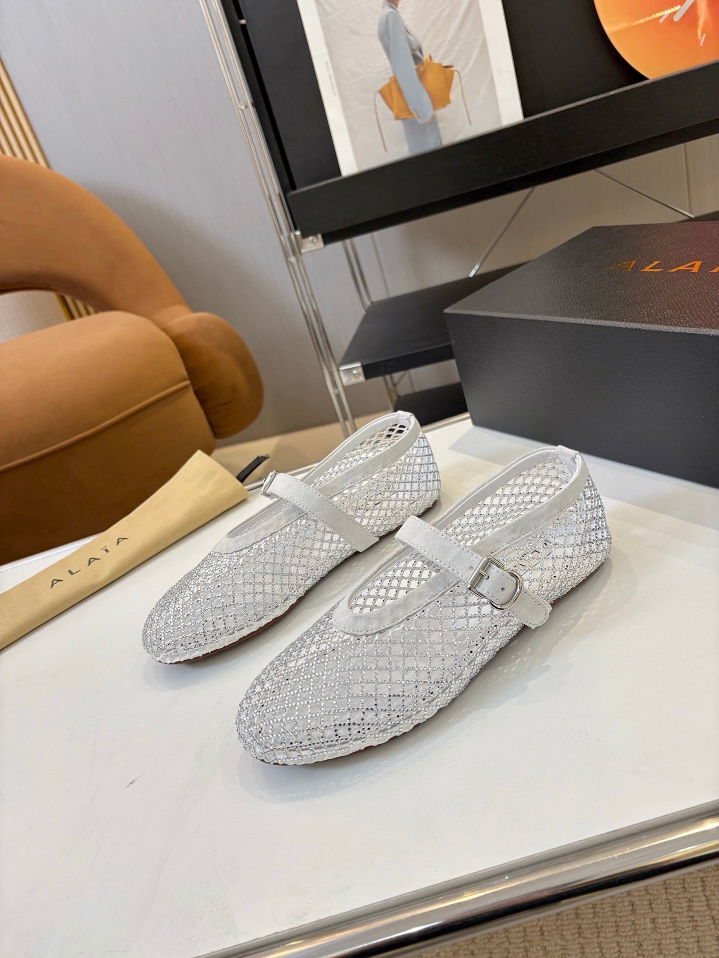 Retro Buckle Mary Jane Ballet Flats – Runway Style