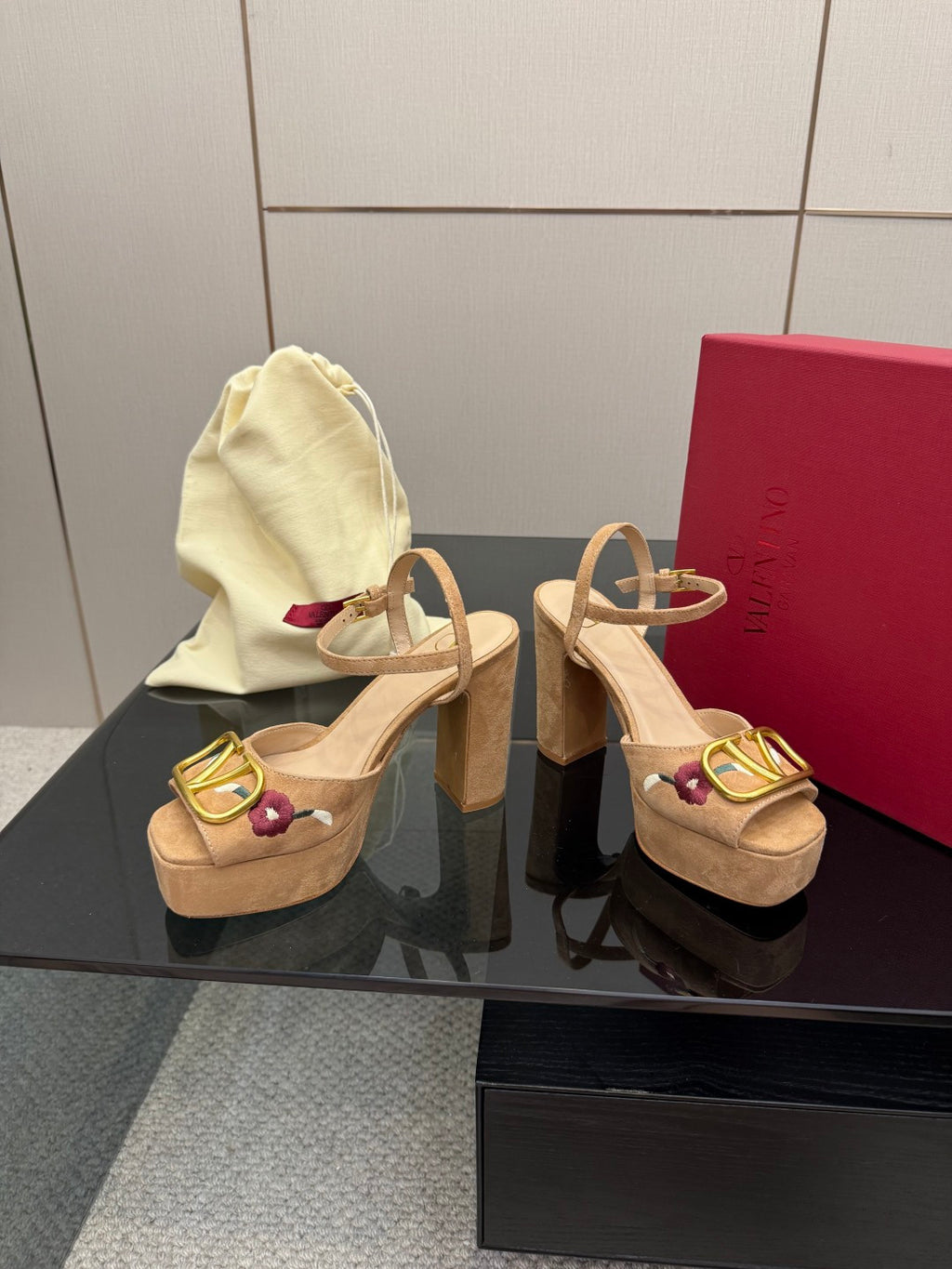 Platform Heel Sandals – Elegant Summer Statement