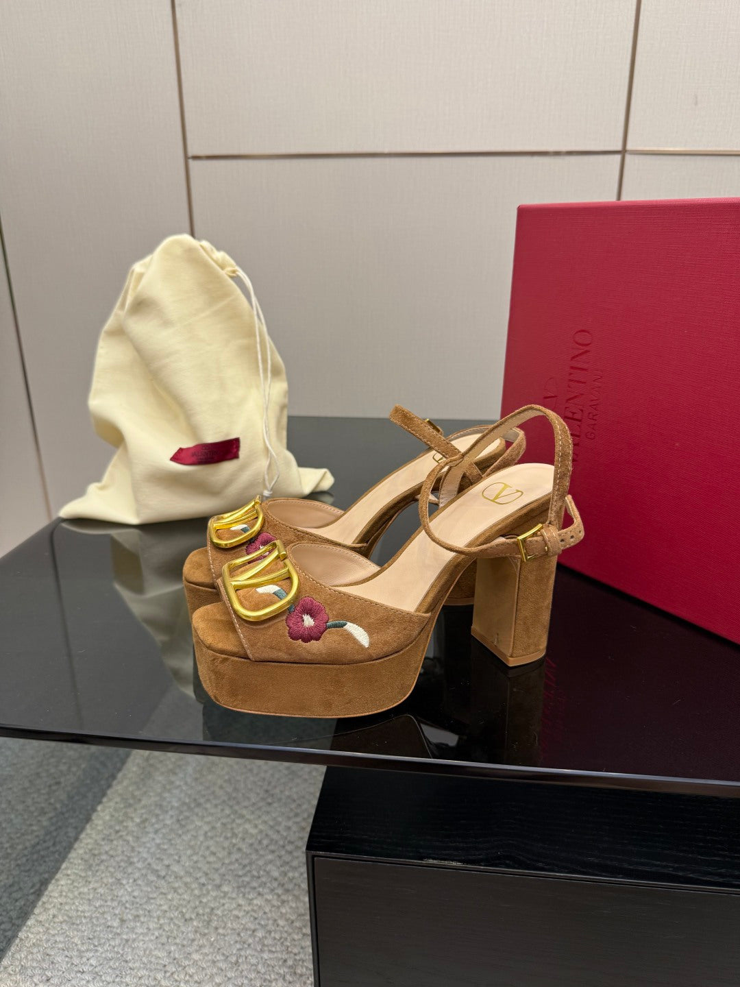Platform Heel Sandals – Elegant Summer Statement