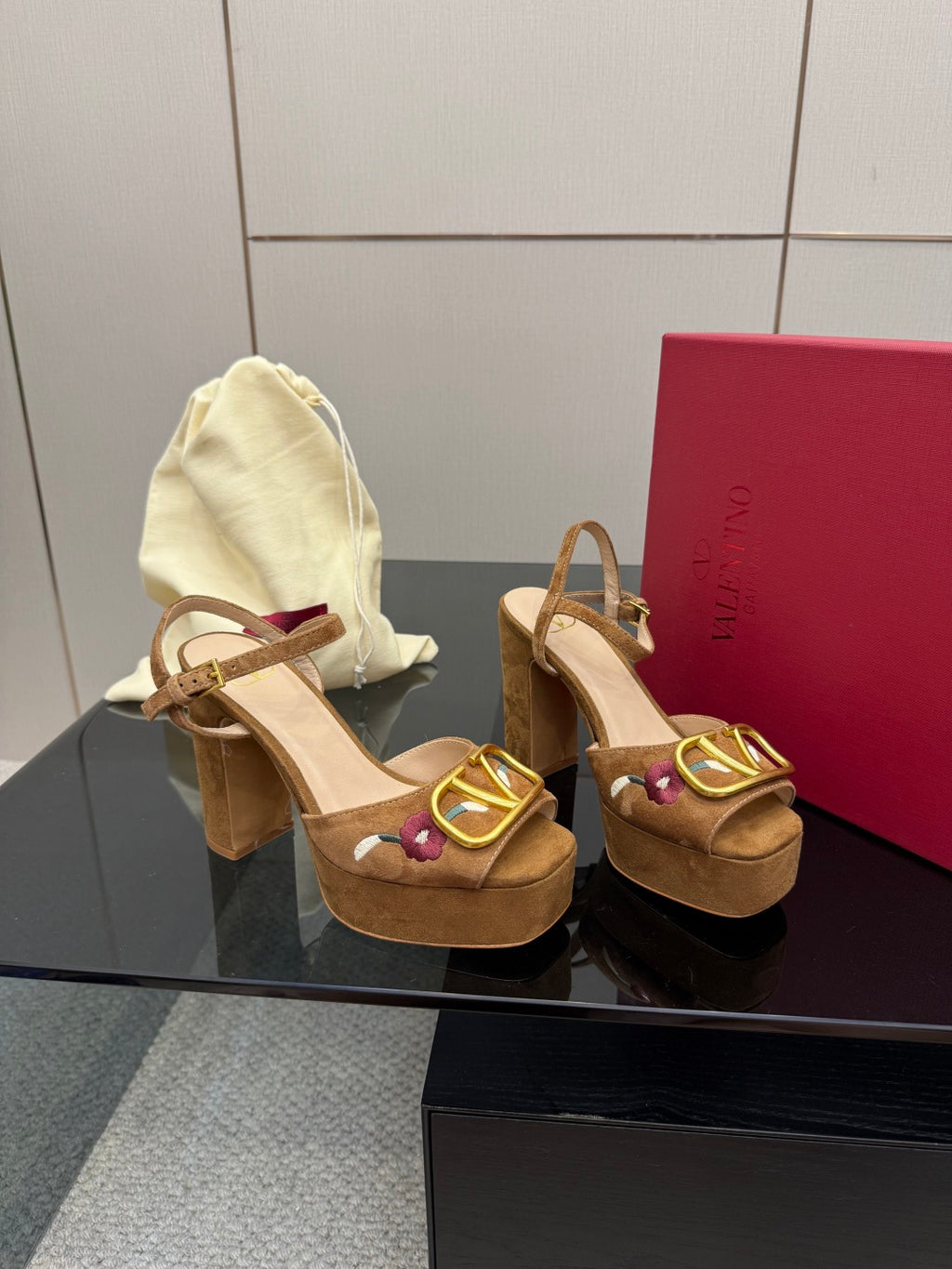 Platform Heel Sandals – Elegant Summer Statement