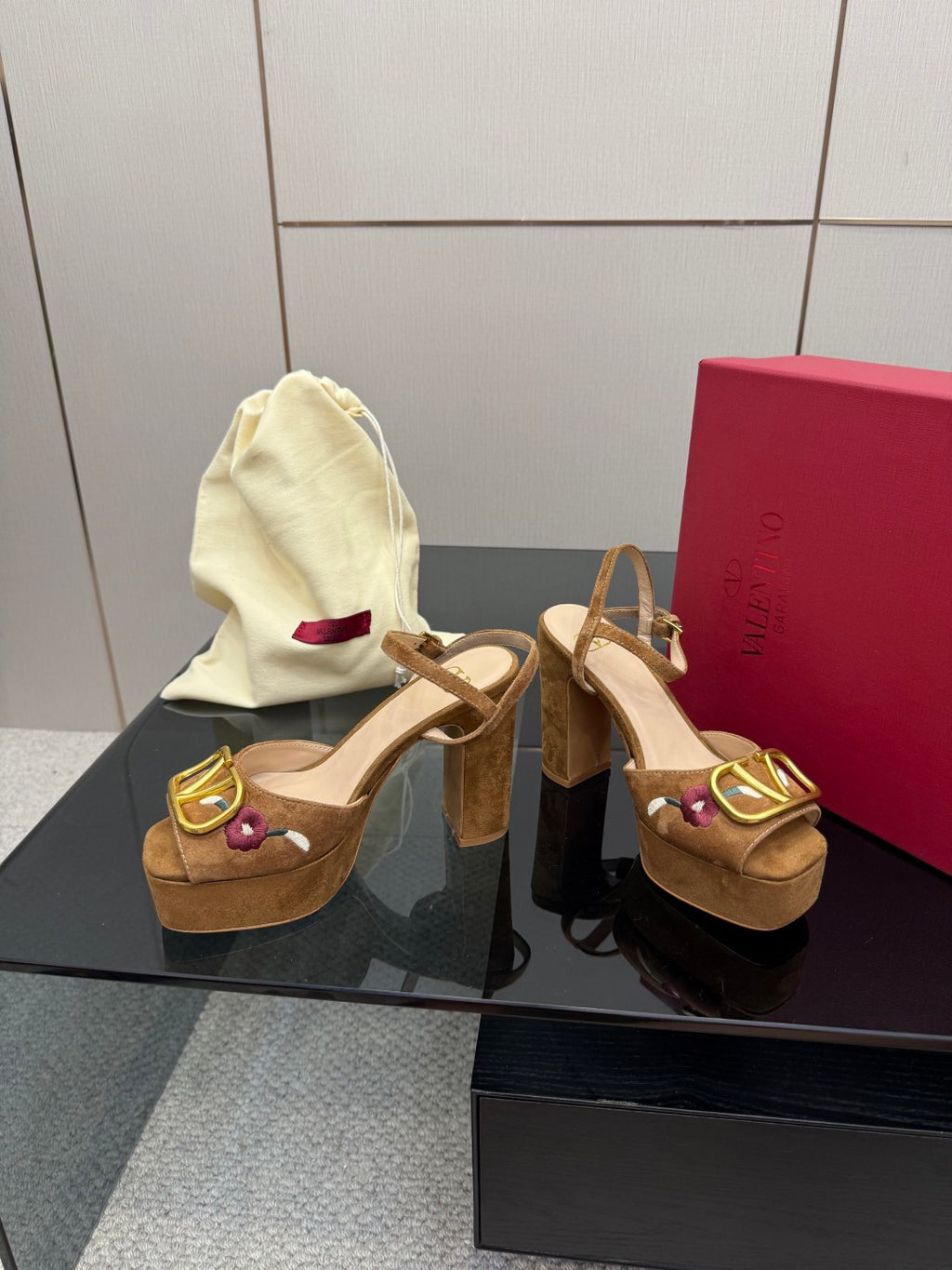 Platform Heel Sandals – Elegant Summer Statement