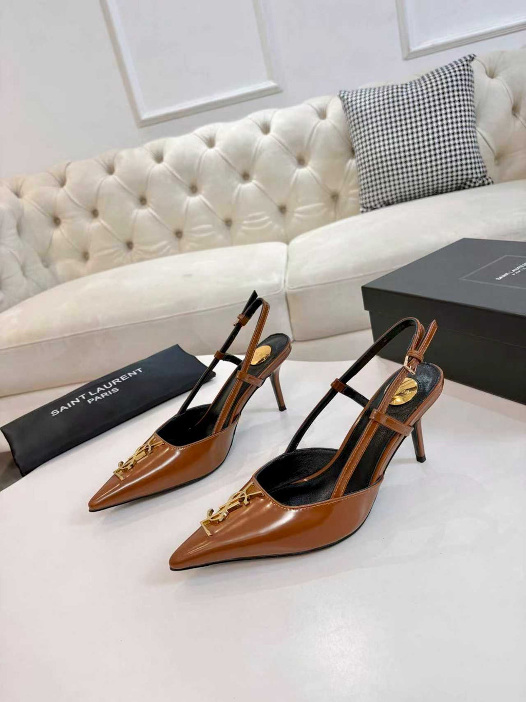 Metal Logo Heel Sandals – Early Spring 2026 Collection