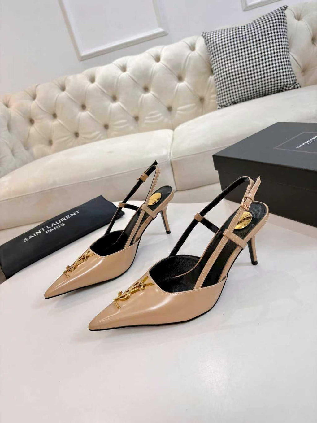 Metal Logo Heel Sandals – Early Spring 2026 Collection