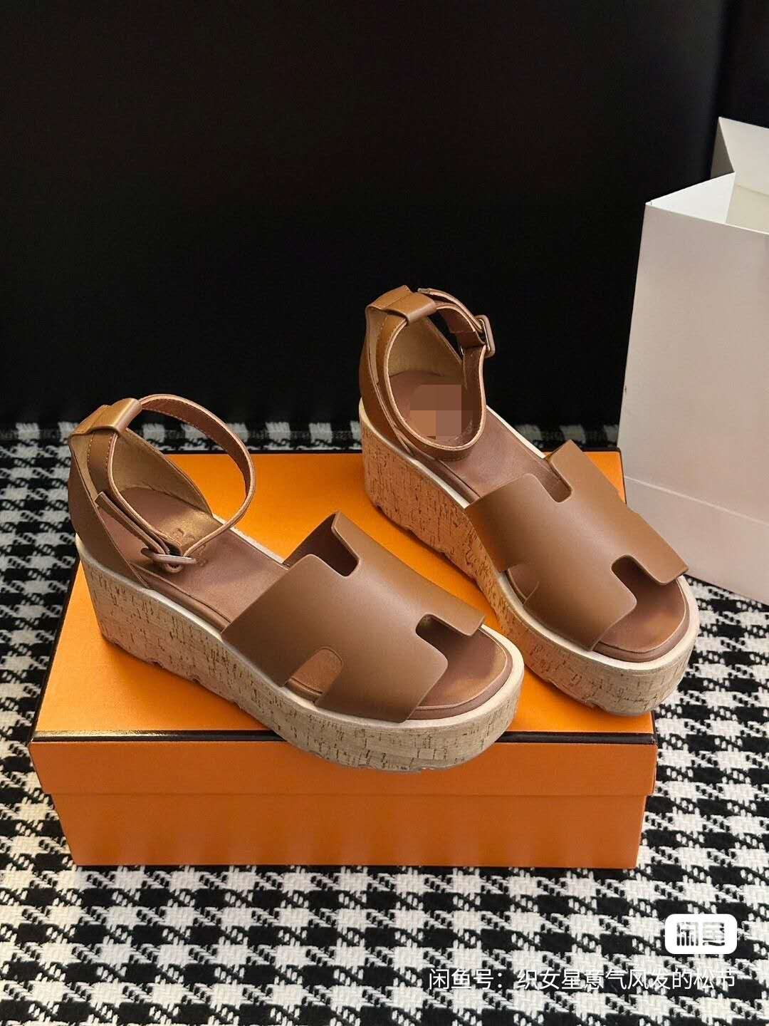 Platform Wedge Sandals – Classic Versatile Design