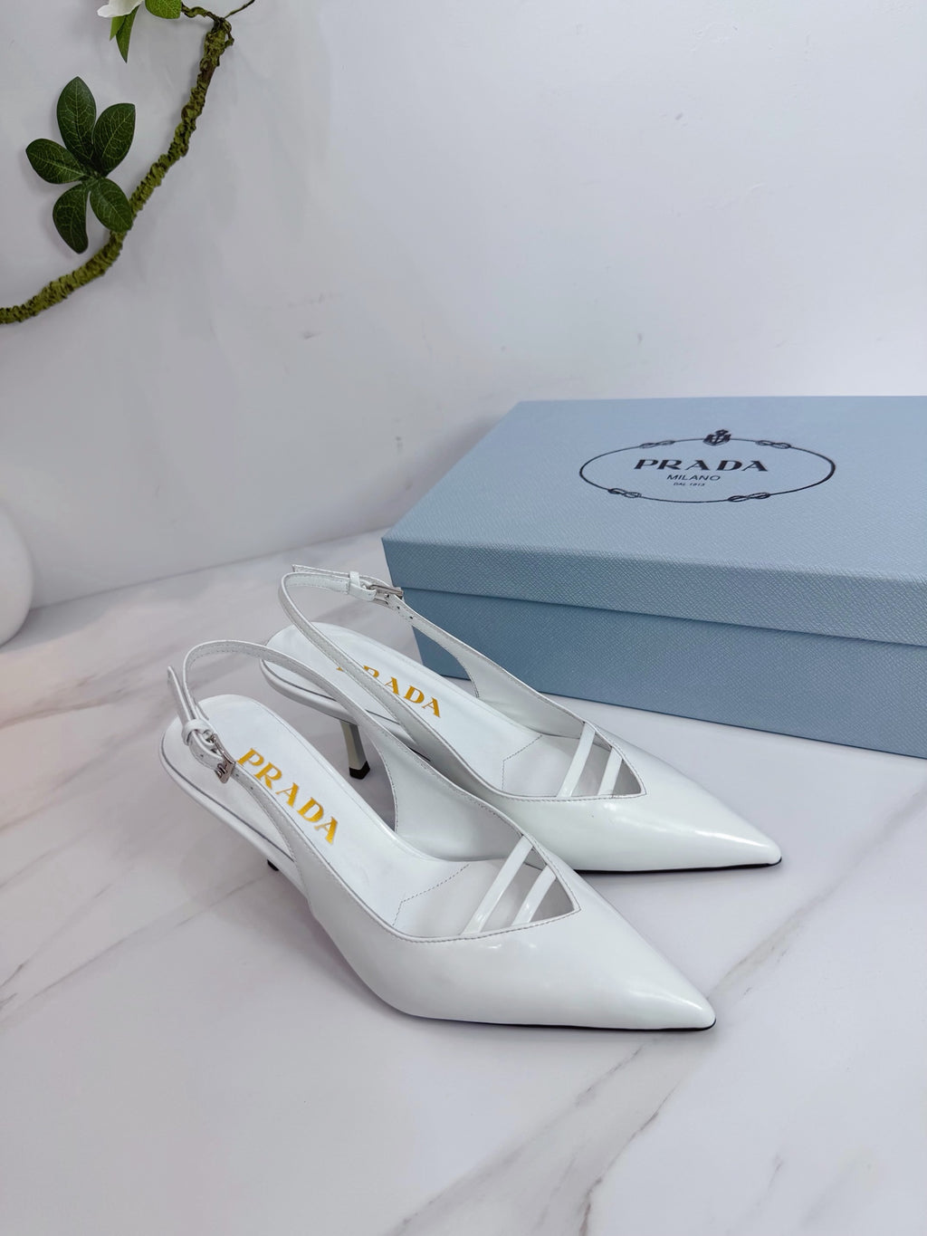 2026 SS New Arrival — Luxury Embellished Heel