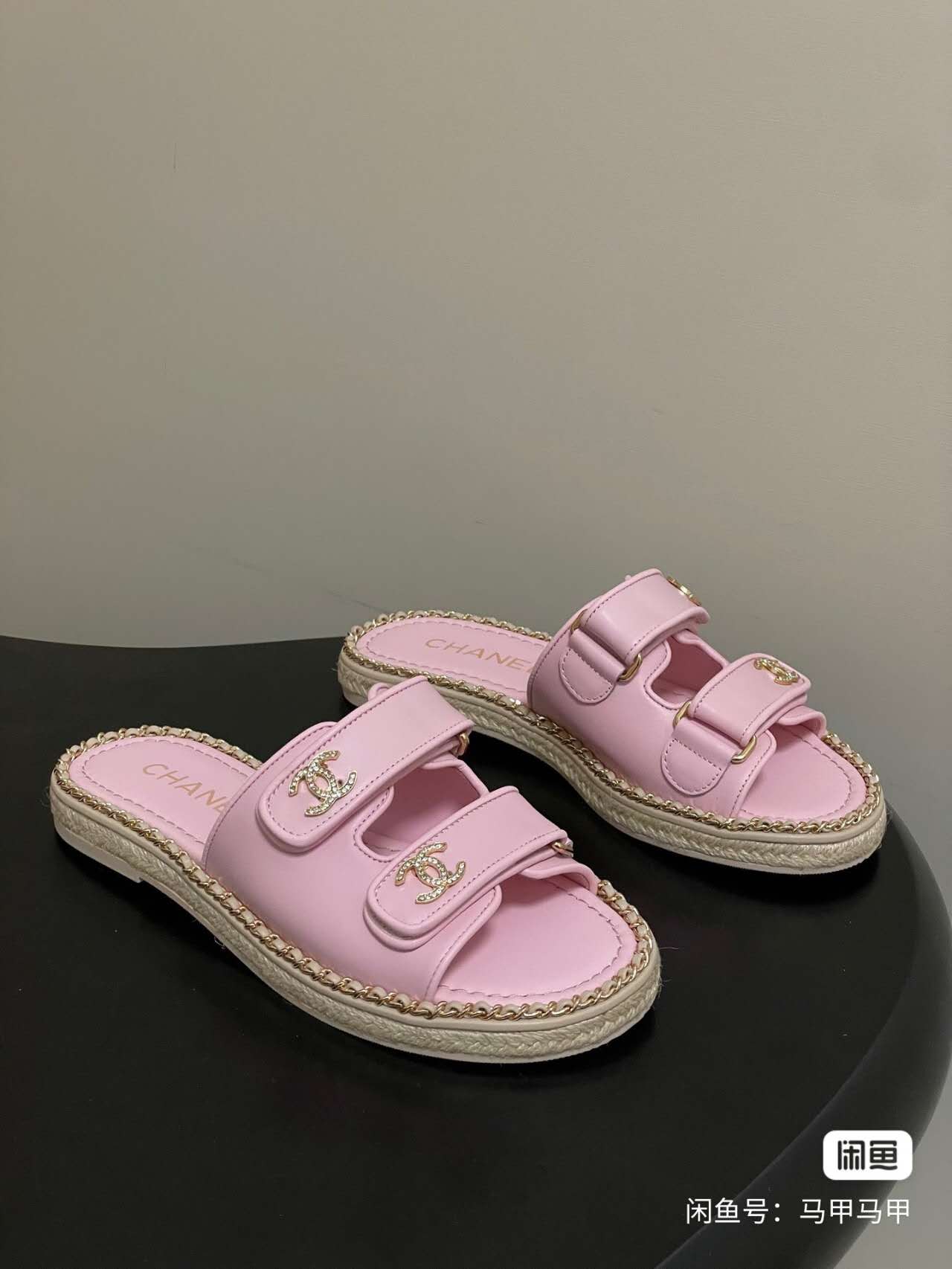 2026 Early Spring Chain Strap Slides – Premium Edition