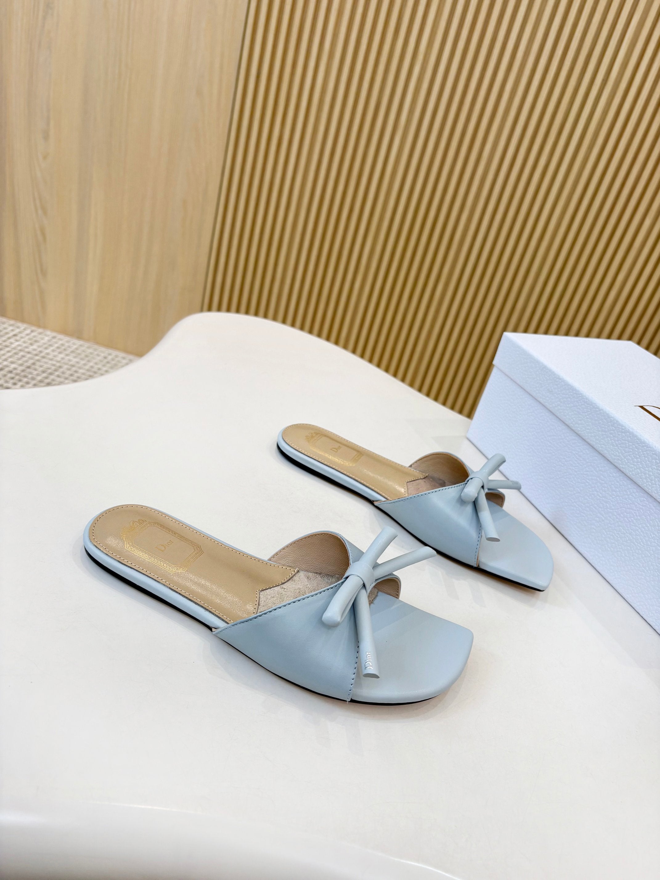 D Bow Flat Slide Sandals 2026