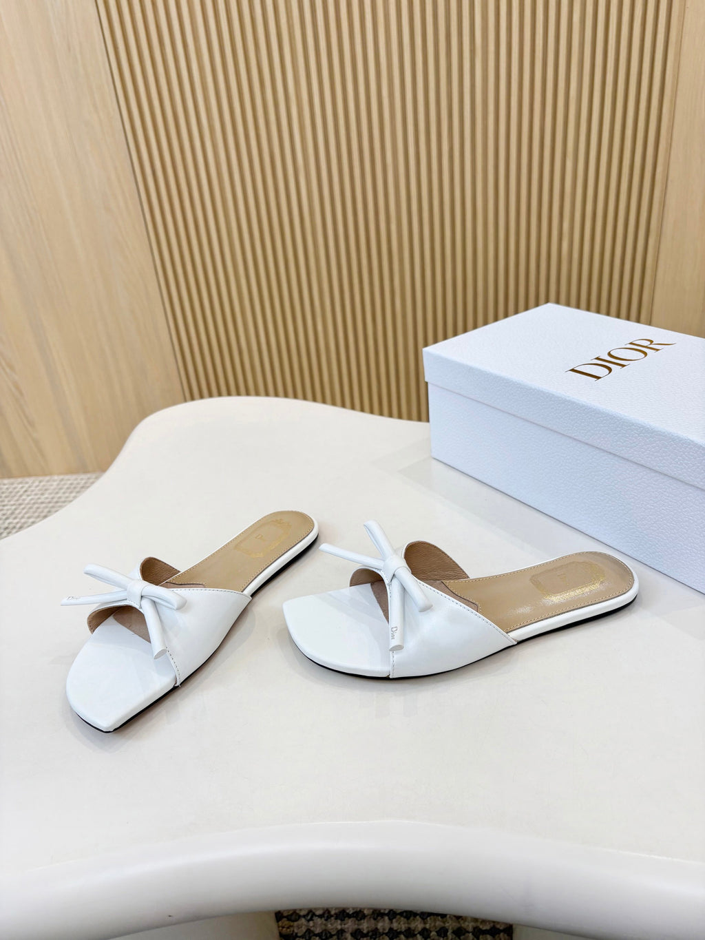 D Bow Flat Slide Sandals 2026
