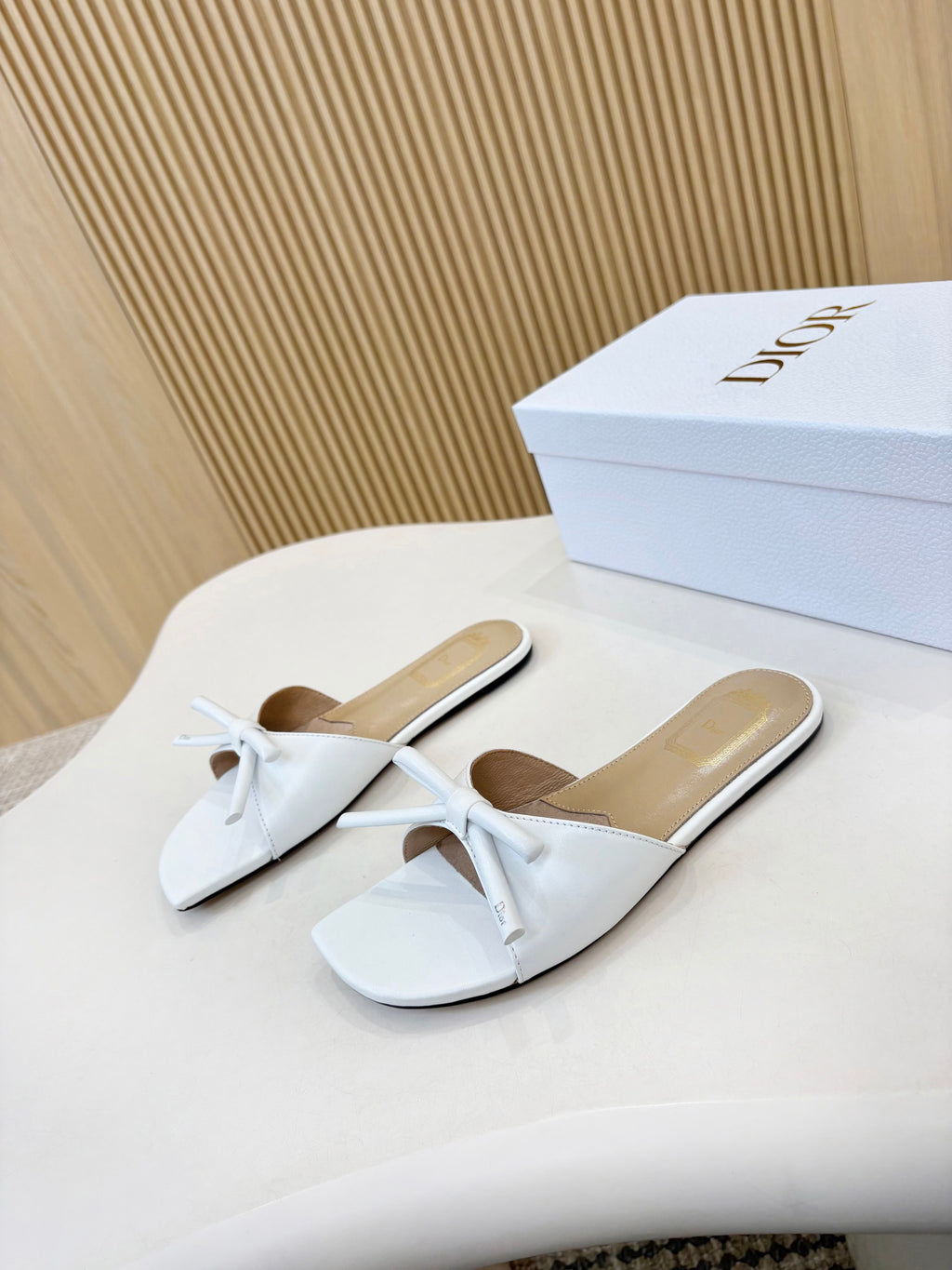 D Bow Flat Slide Sandals 2026