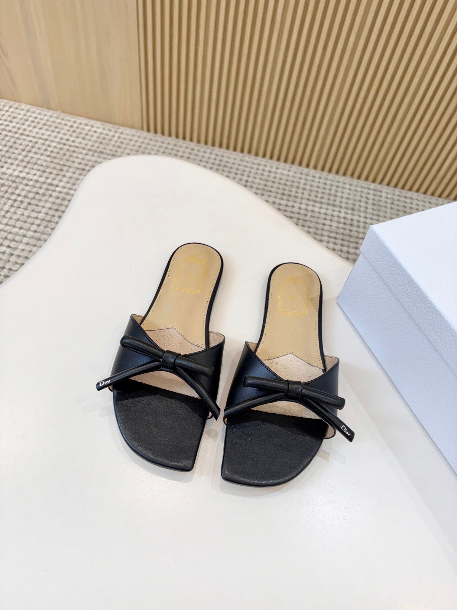 D Bow Flat Slide Sandals 2026