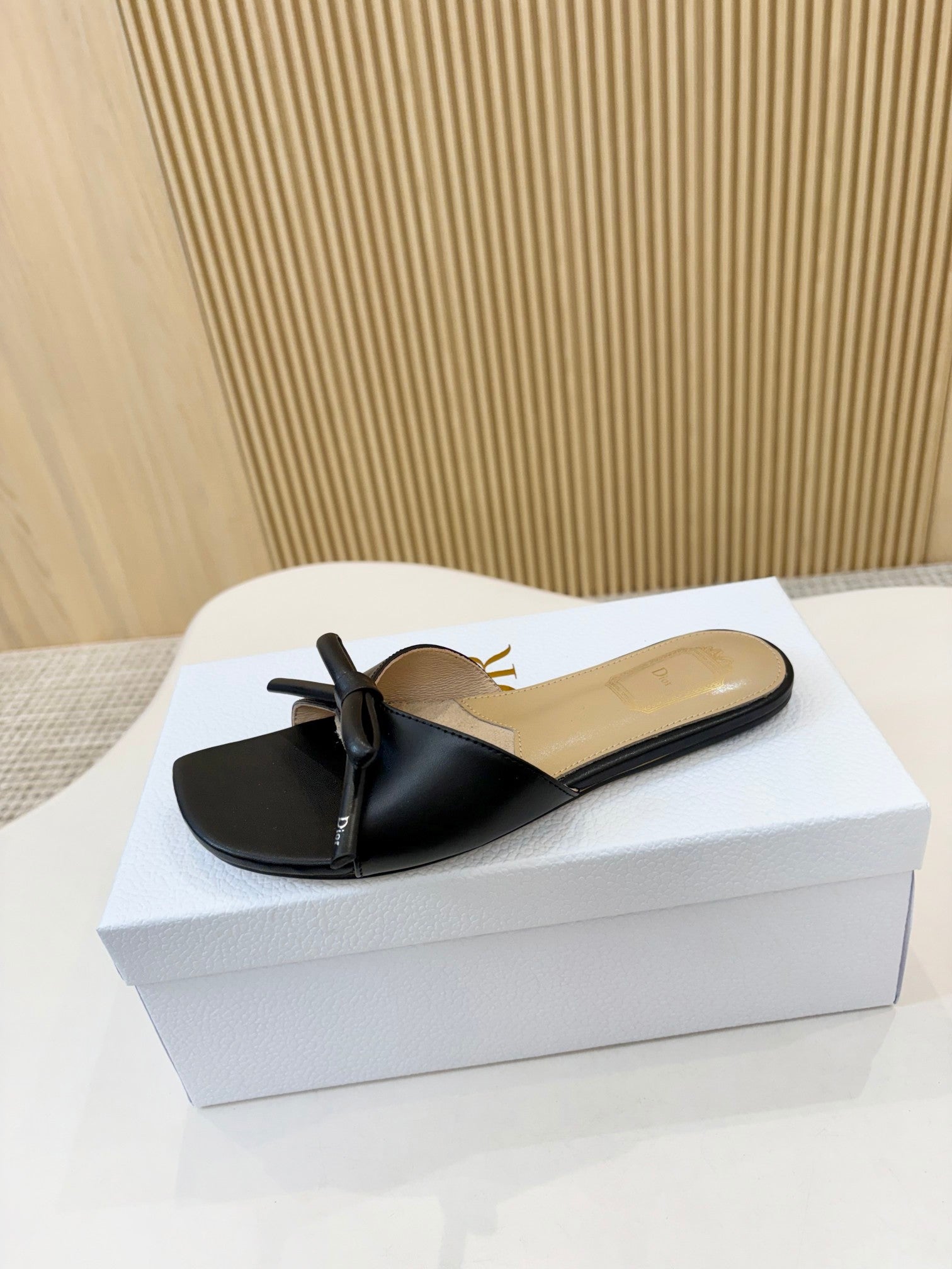 D Bow Flat Slide Sandals 2026
